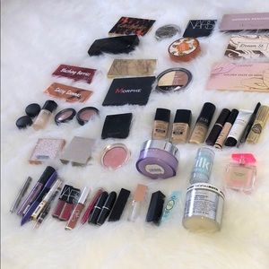 Makeup bundle
